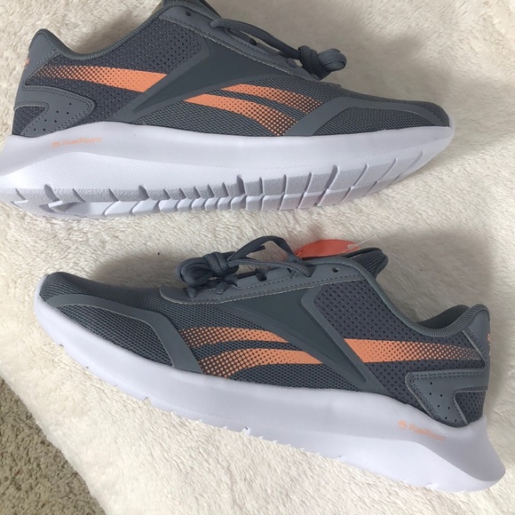 TEEBOK Shoes - NEW = REEBOK , Size 9 , EnERGY LUX 2 Women R shoes